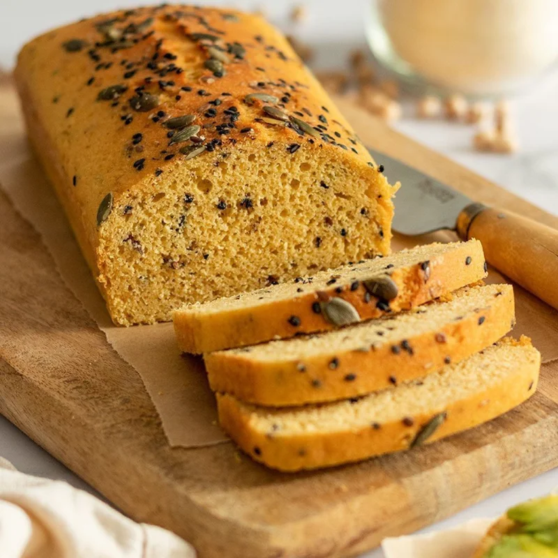 Pan saludable con semillas preparado en casa