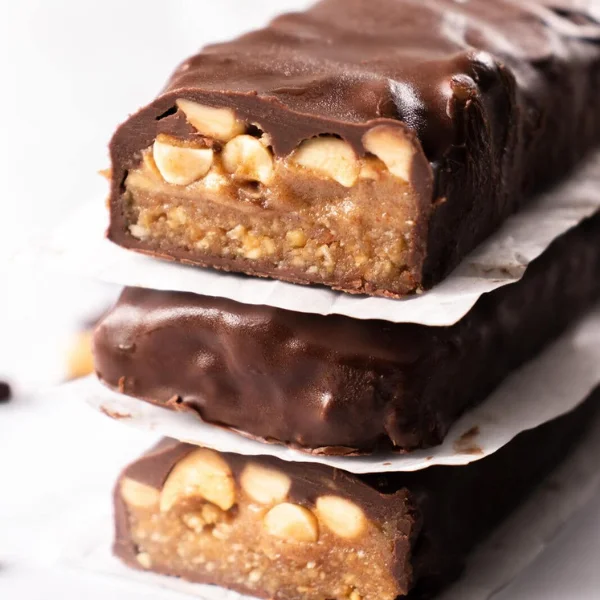 Snickers saludable de dátil y maní